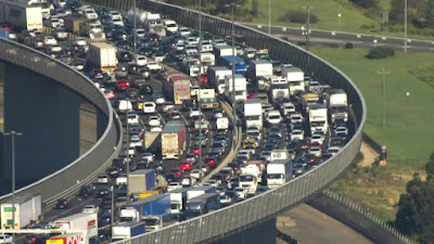 West Gate Freeway Accident Today – Major delays on West Gate Freeway with three out of four outbound lanes closed